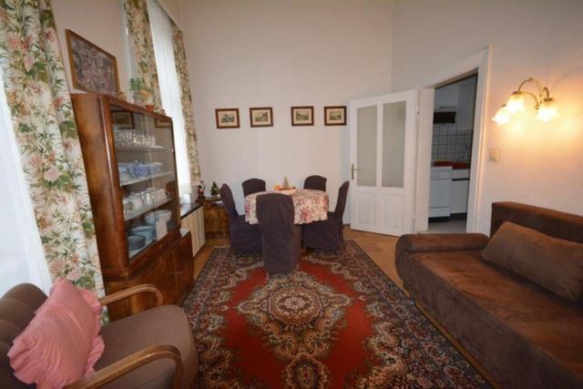 Vienna Holiday Apartments ภายนอก รูปภาพ