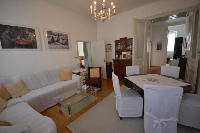 Vienna Holiday Apartments ภายนอก รูปภาพ