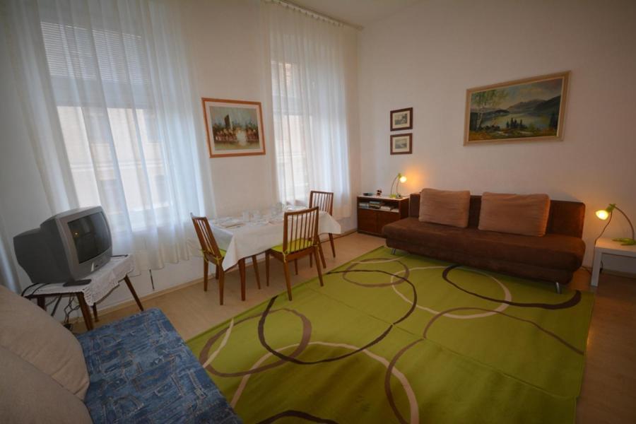 Vienna Holiday Apartments ภายนอก รูปภาพ